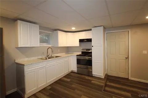 Entry Way - 9 Spring St, Schroeppel, NY 13135 photo 3 of 7