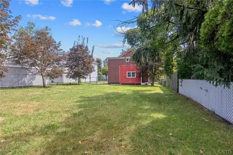 Exterior - 109 Mccool Ave, East Syracuse, NY 13057 photo 2 of 2