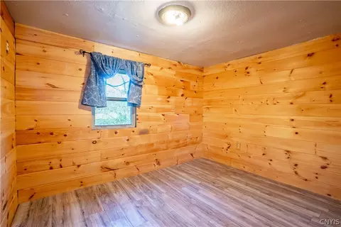 Bedroom - 517 Oregon Rd, Mohawk, NY 13407 photo 6 of 11