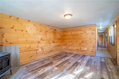 Entry Way - 517 Oregon Rd, Mohawk, NY 13407 photo 7 of 9