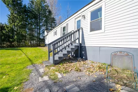 Exterior - 517 Oregon Rd, Mohawk, NY 13407 photo 4 of 5