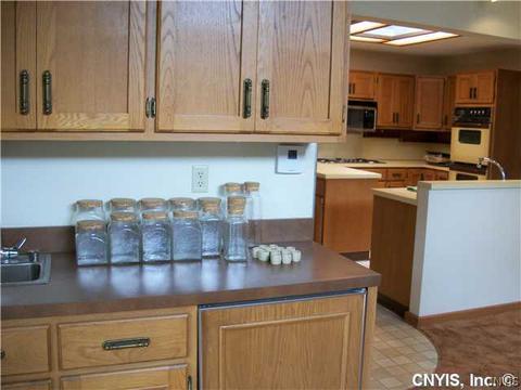 1 Northridge Rd, Syracuse, NY 13214 photo 11