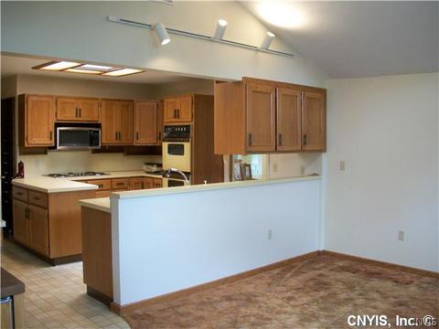 1 Northridge Rd, Syracuse, NY 13214 photo 8