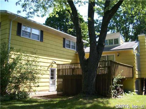 1 Northridge Rd, Syracuse, NY 13214 photo 3