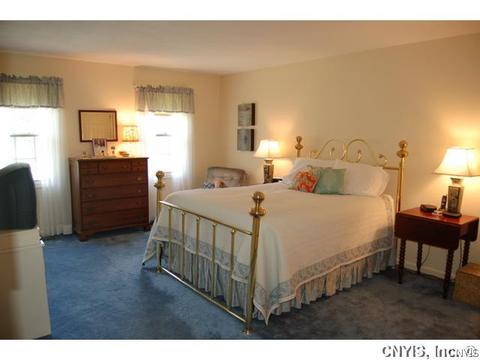 7105 Thorntree Hill Dr, Fayetteville, NY 13066 photo 11
