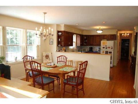 7105 Thorntree Hill Dr, Fayetteville, NY 13066 photo 8