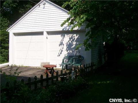 129 Dewittshire Rd, Syracuse, NY 13214 photo 5