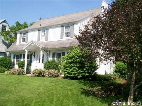 129 Dewittshire Rd, Syracuse, NY 13214 photo 2