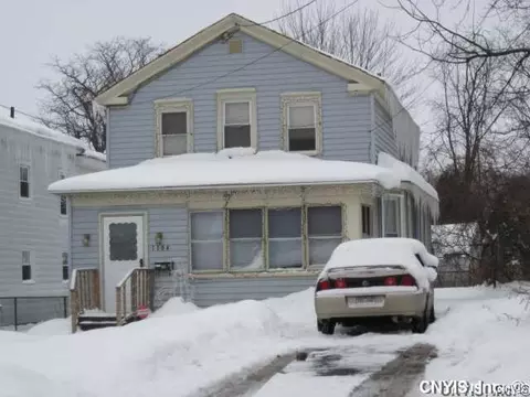 1104 Spring St, Syracuse, NY 13208 photo 1