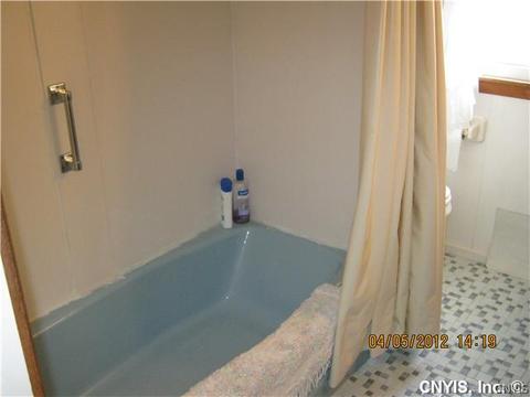 2036 Bellevue Ave, Syracuse, NY 13219 photo 20