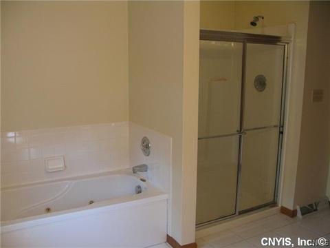 8233 Chiffon Path, Liverpool, NY 13090 photo 16