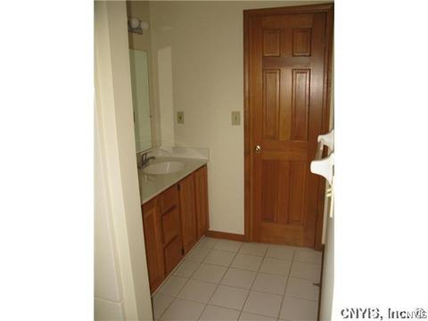 8233 Chiffon Path, Liverpool, NY 13090 photo 23