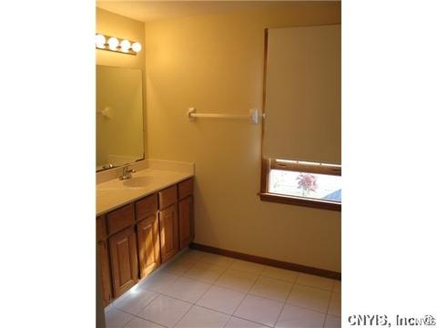 8233 Chiffon Path, Liverpool, NY 13090 photo 17