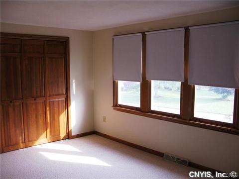 8233 Chiffon Path, Liverpool, NY 13090 photo 19