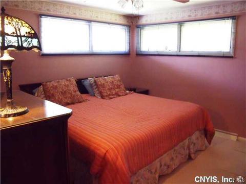 339 Stanton Dr, Syracuse, NY 13214 photo 12