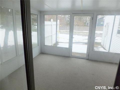 300 Dausman St, East Syracuse, NY 13057 photo 7