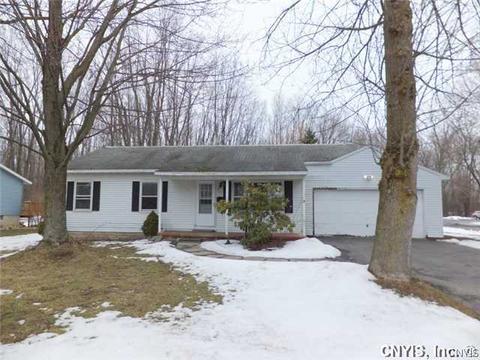 300 Dausman St, East Syracuse, NY 13057 photo 1