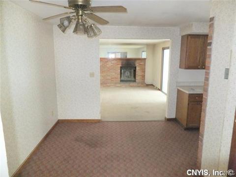 300 Dausman St, East Syracuse, NY 13057 photo 4