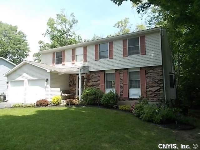 4 Endora Dr, Baldwinsville, NY 13027 photo 1