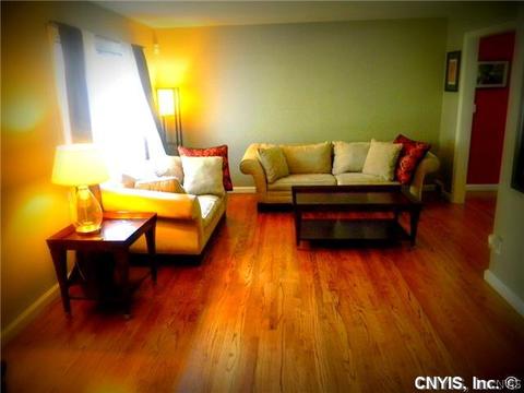 105 Parrish Ln, Syracuse, NY 13205 photo 4