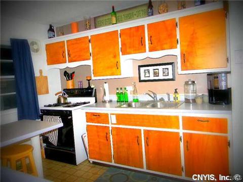 105 Parrish Ln, Syracuse, NY 13205 photo 8