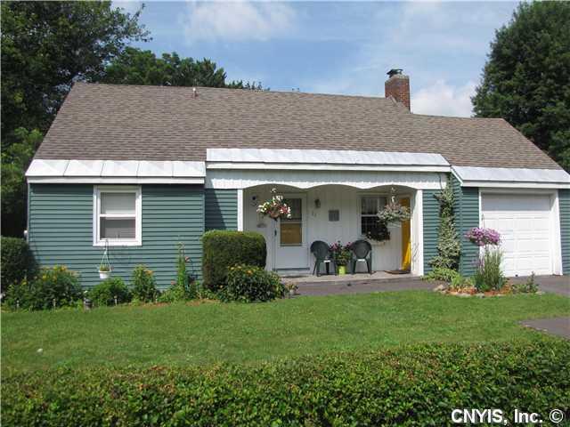 11 Pine St, Baldwinsville, NY 13027 photo 1