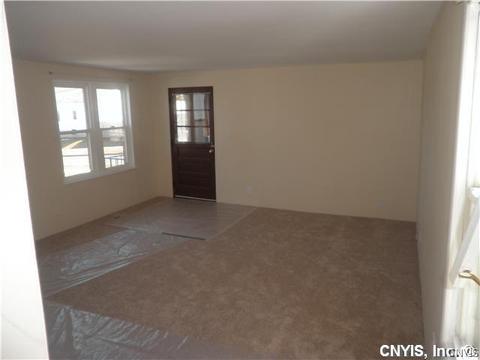 206 Cutler St, East Syracuse, NY 13057 photo 4