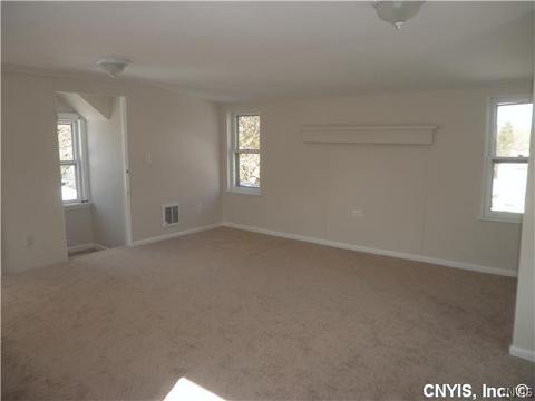 206 Cutler St, East Syracuse, NY 13057 photo 7