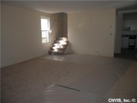 206 Cutler St, East Syracuse, NY 13057 photo 3