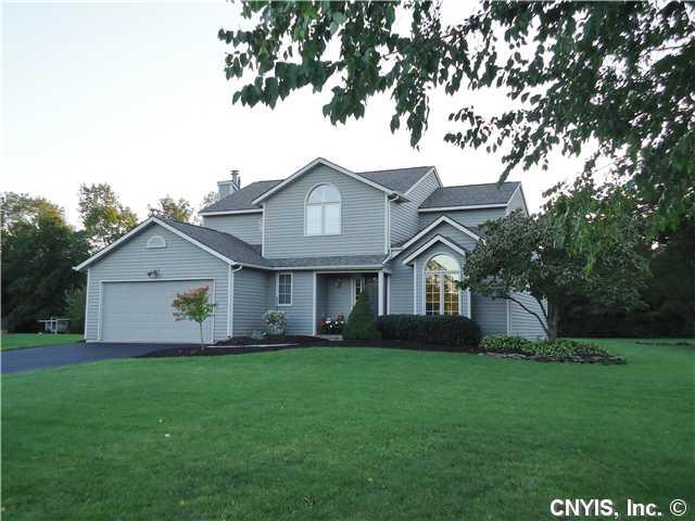 3186 Olive Dr, Baldwinsville, NY 13027 photo 1