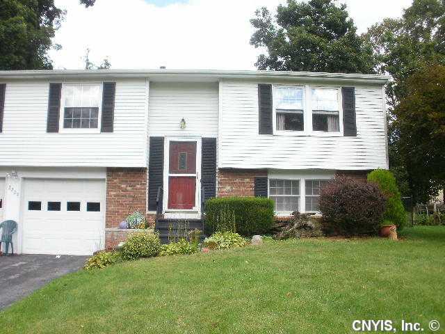 2229 Connell Ter, Baldwinsville, NY 13027 photo 1