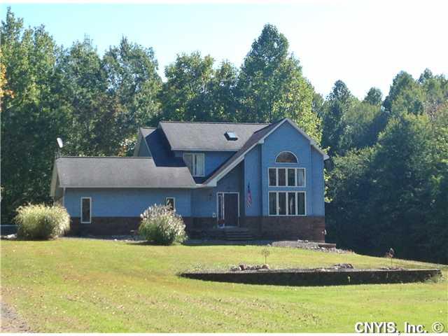 8854 Fenner Rd, Baldwinsville, NY 13027 photo 1
