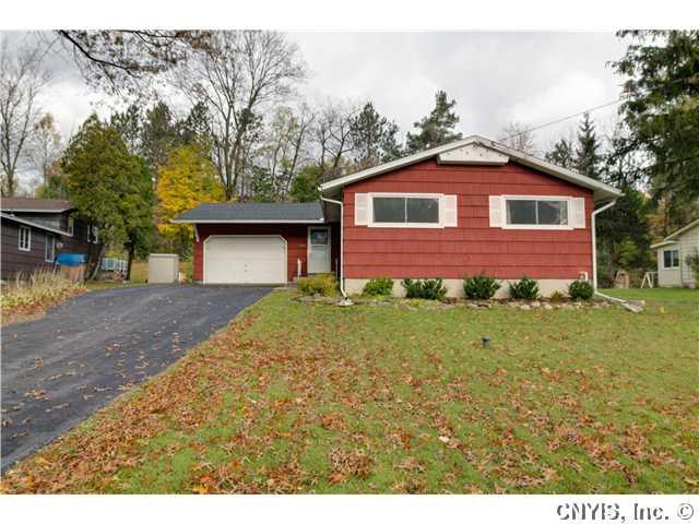 8280 Exeter Dr, Baldwinsville, NY 13027 photo 1