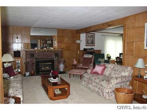 527 E Seneca Tpke, Syracuse, NY 13205 photo 2