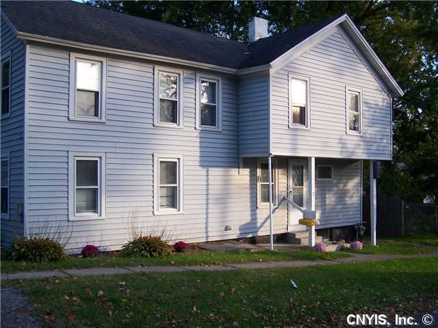 7 Tabor St, Baldwinsville, NY 13027 photo 1