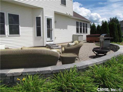 6646 Hazelnut Cir, East Syracuse, NY 13057 photo 5