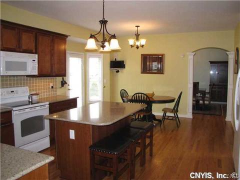 6646 Hazelnut Cir, East Syracuse, NY 13057 photo 23