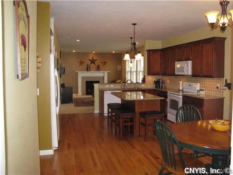 6646 Hazelnut Cir, East Syracuse, NY 13057 photo 6