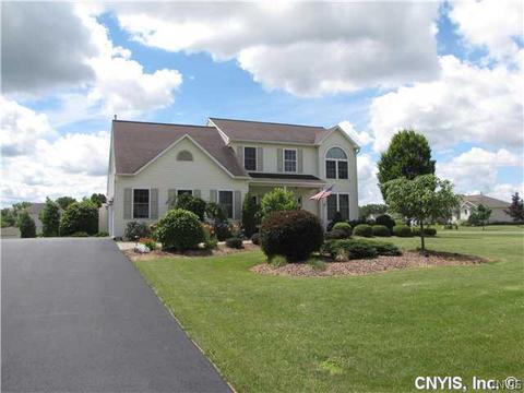 6646 Hazelnut Cir, East Syracuse, NY 13057 photo 18