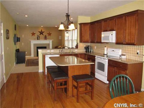 6646 Hazelnut Cir, East Syracuse, NY 13057 photo 21