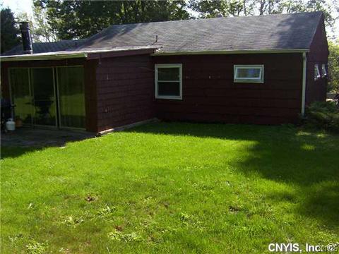 303 Butternut Dr, Syracuse, NY 13214 photo 2