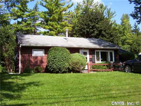 303 Butternut Dr, Syracuse, NY 13214 photo 1