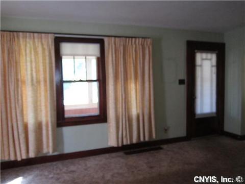 339 Willumae Dr, Syracuse, NY 13208 photo 6