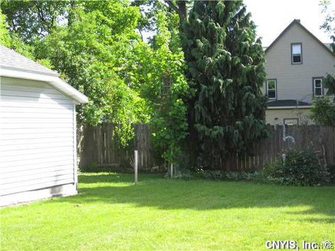 339 Willumae Dr, Syracuse, NY 13208 photo 12