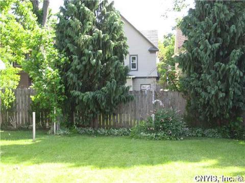 339 Willumae Dr, Syracuse, NY 13208 photo 11