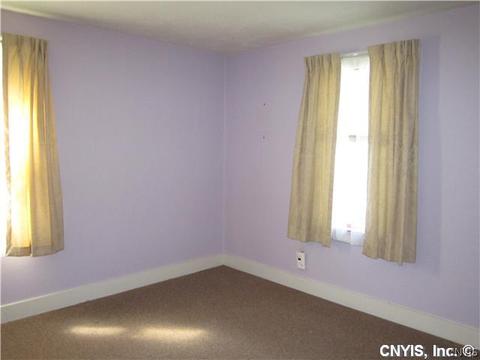 339 Willumae Dr, Syracuse, NY 13208 photo 2