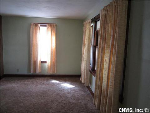 339 Willumae Dr, Syracuse, NY 13208 photo 5