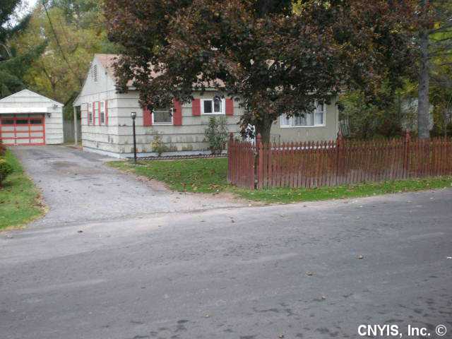 462 Franklin St, Oneida, NY 13421 photo 1