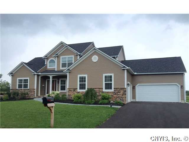 3441 Long Shadow Dr, Baldwinsville, NY 13027 photo 1