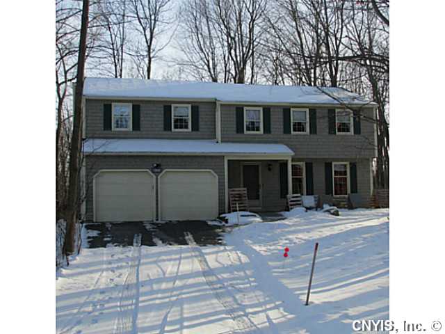 8770 Foxfire Ln, Baldwinsville, NY 13027 photo 1